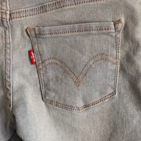 Levi’s girl’s mid rise midi shorts - Picture 5 of 7
